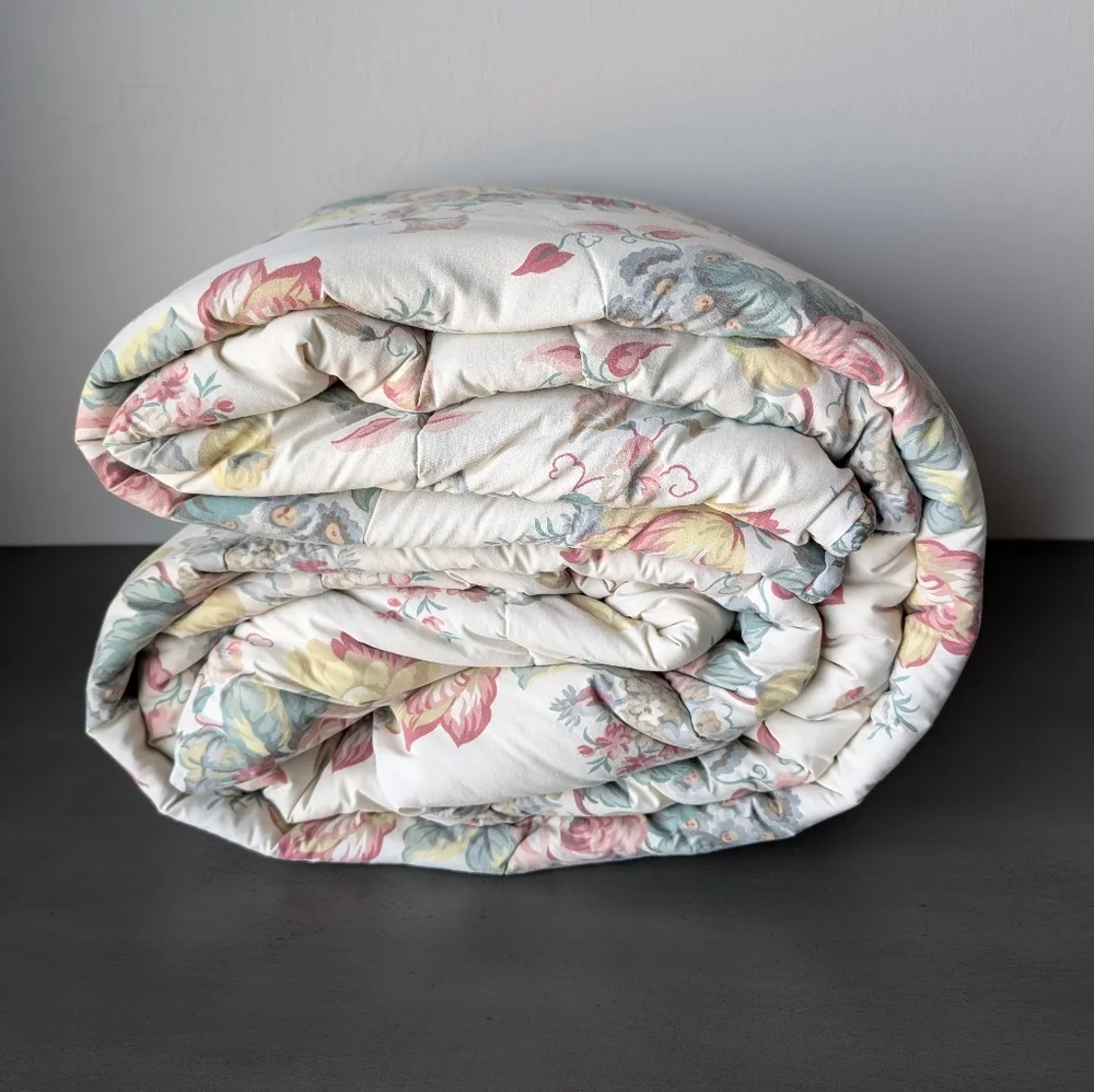 Liz Claiborne Liz at Home Reversible Cream Blue Floral Comforter Vintage 96x84